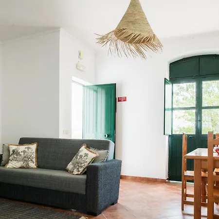 Casa de Férias Cerca Velha - *