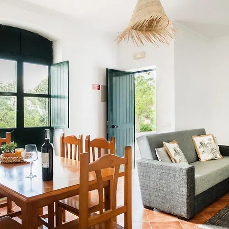 Casa de Férias Cerca Velha - *