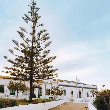 Casa de Férias Cerca Velha - *